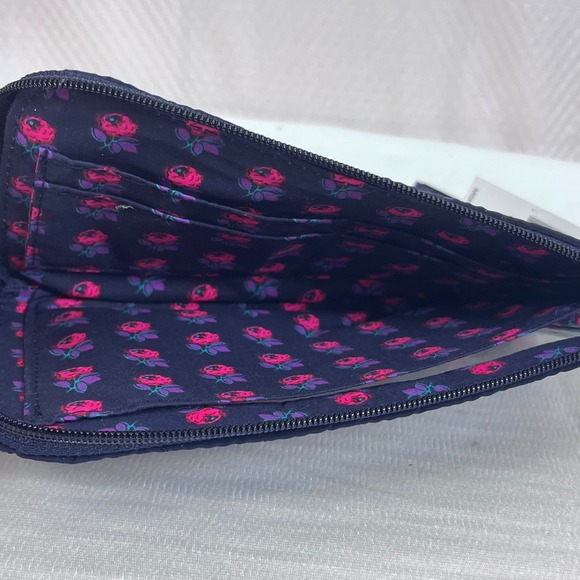 NWT: Vera Bradley RFID Tech Wallet Navy Blue Rose Floral Zip Wristlet (F628) - Picture 5 of 6